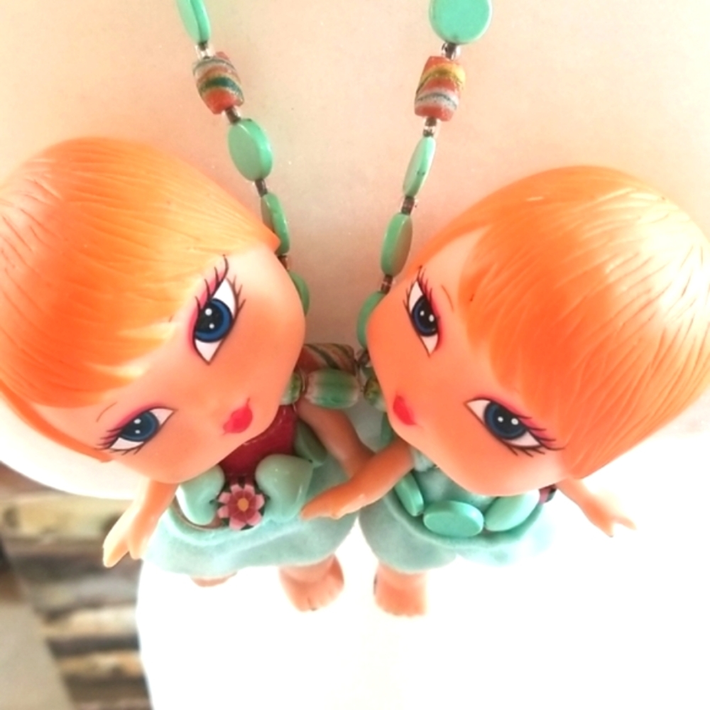 Vtg KEWPIE Dolls Twins  Eclectic Quirky Sic Kitschy Dark Creepy Babies Necklace - Picture 3 of 11